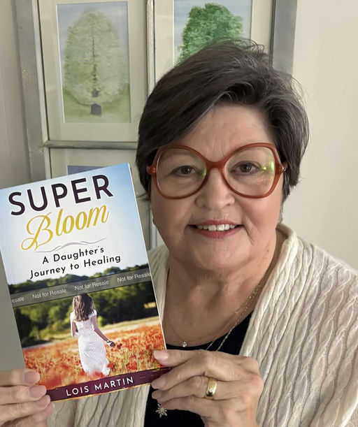 Lois Martin holding Super Bloom